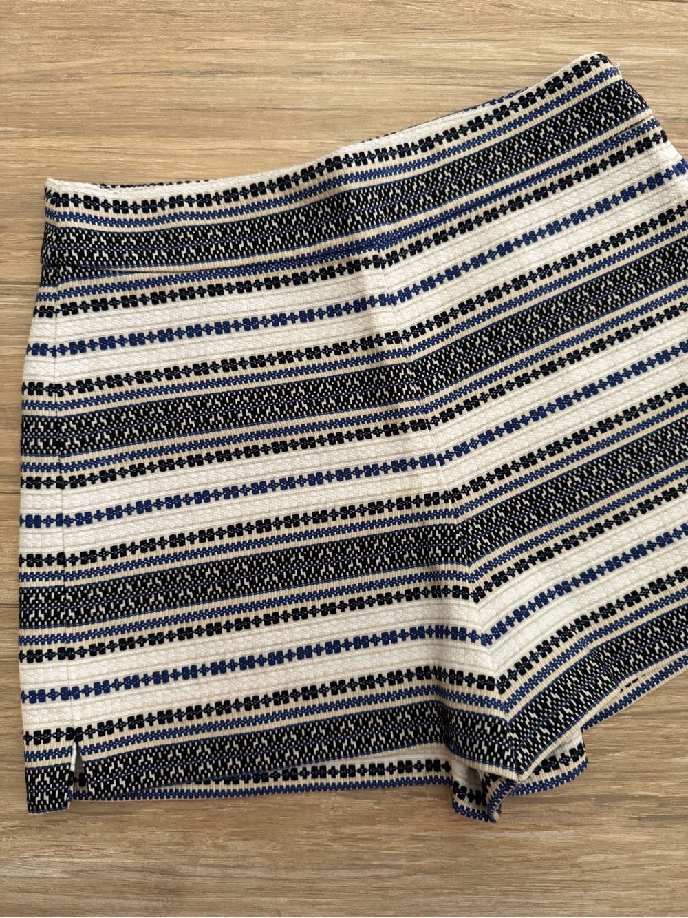 GAP High Rise Woven Shorts Size 6